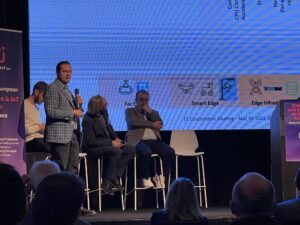Dr. Raffaele Gravina at EdgeCloudIoT event